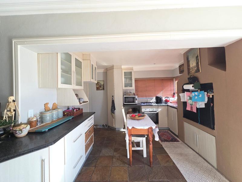 2 Bedroom Property for Sale in D